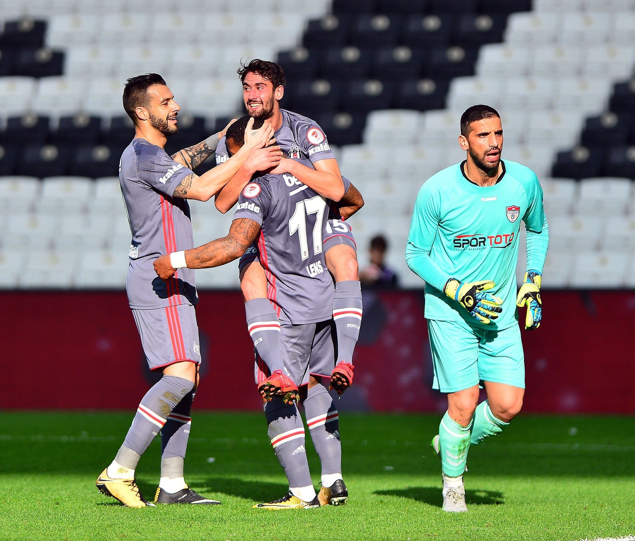 Manisaspor’a 4 gol atan Negredo’nun kimi işaret ettiği ortaya çıktı
