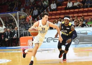 Anadolu Efes seriyi eşitledi!