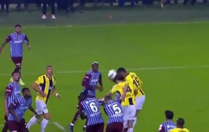 Fenerbahçe penaltı bekledi! İşte o pozisyon...