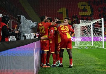 Göztepe ikinci yarı açıldı!