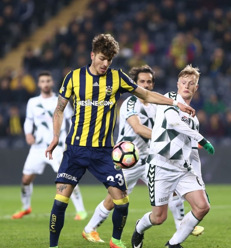 Fenerbahçe-Atiker Konyaspor karşılaşmasından kareler