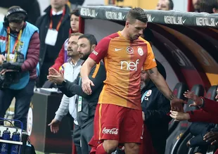 Galatasaray'a iki kötü haber