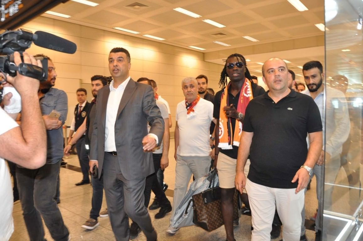 Bafetimbi Gomis araca bindi o soruyu sordu