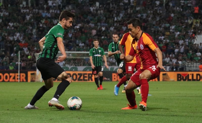Galatasaray yenildi capsler patladı!