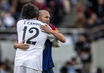 Iniesta'nın jübilesinde yıldızlar geçidi! El Clasico dramatik bitti