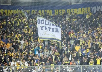 Tribünler tıklım tıklım