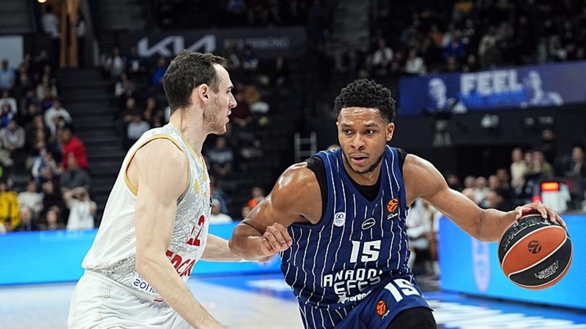 Anadolu Efes EuroLeague'de Barcelona ile karşılaşacak!