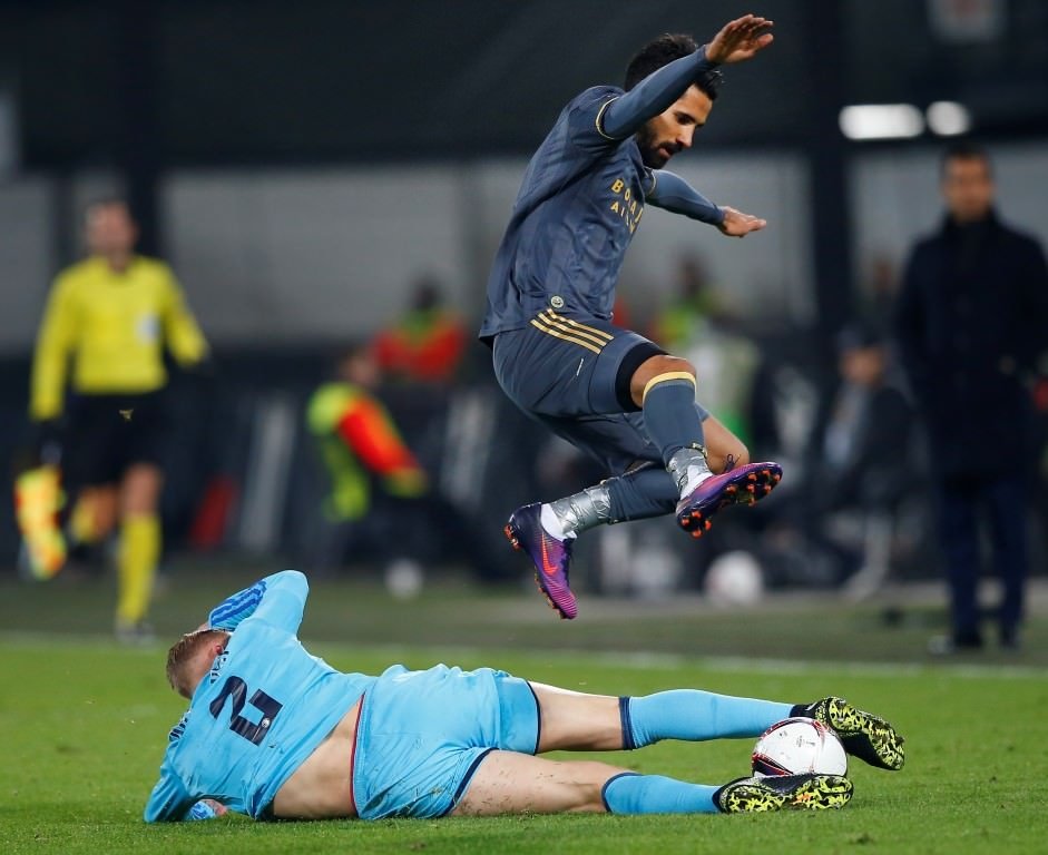 Feyenoord - Fenerbahçe mücadelesinden kareler