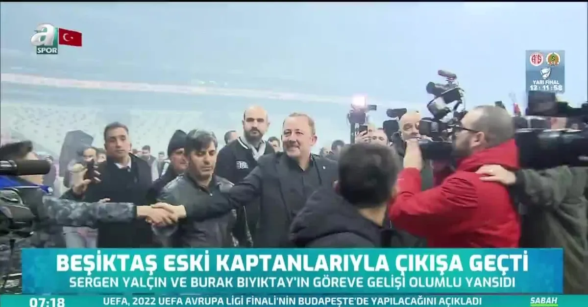 Beşiktaş eski kaptanlarıyla çıkışa geçti
