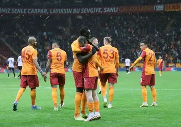 Galatasaray'dan 100 maç sonra bir ilk!