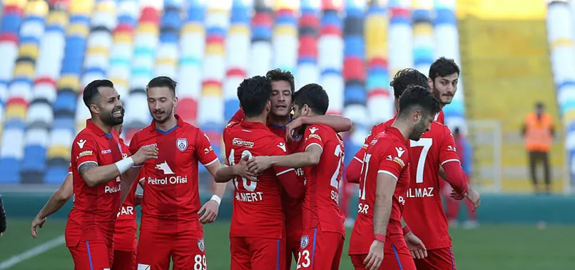 Altınordu evinde kral