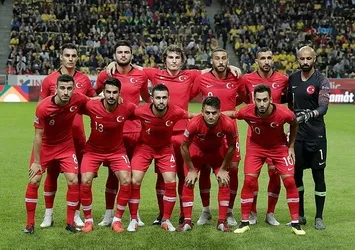 Millilerin Moldova maçı biletleri tükendi