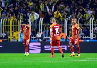 Galatasaray'ın düşüşü Kadıköy'de devam etti