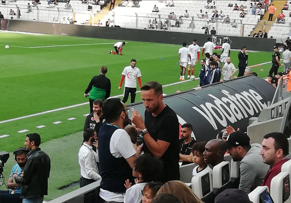 Vodafone Park'ta Cenk Tosun sürprizi! - 1