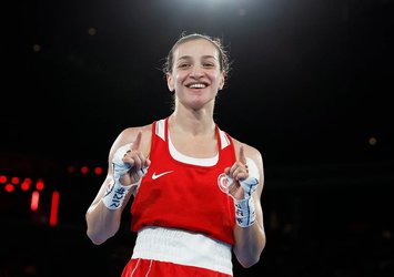Buse Naz Çakıroğlu çeyrek finalde