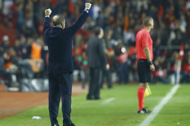 Sergen Yalçın sosyal medyayı salladı!