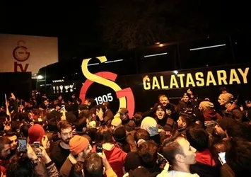 Galatasaray'a şampiyon gibi karşılama