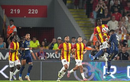 Göztepe-Fenerbahçe maçında kırmızı kart çıktı!