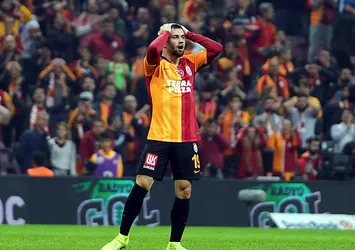 Galatasaray'da şok! Derbide cezalı...