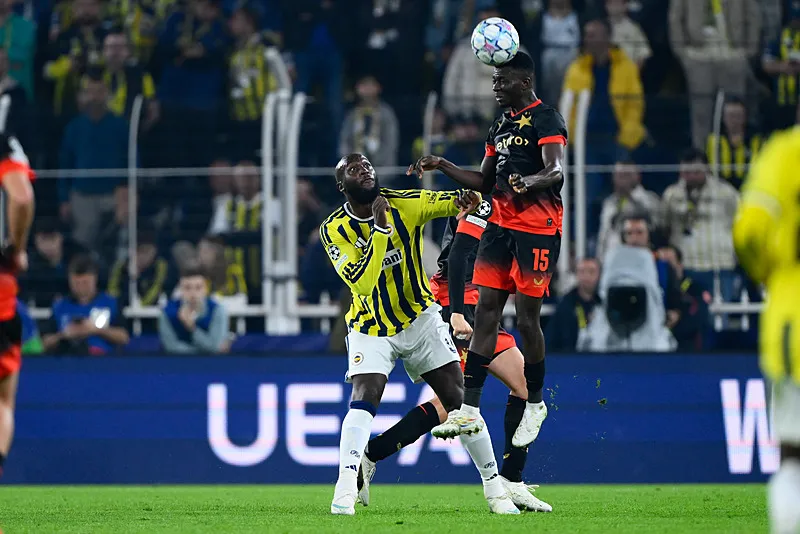 Fransız basını, Matteo Guendouzi'yi Fenerbahçe'nin yediği ilk goldeki hatası nedeniyle sert eleştirdi