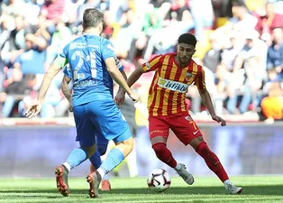 Kayserispor-Çaykur Rizespor mücadelesinden kareler