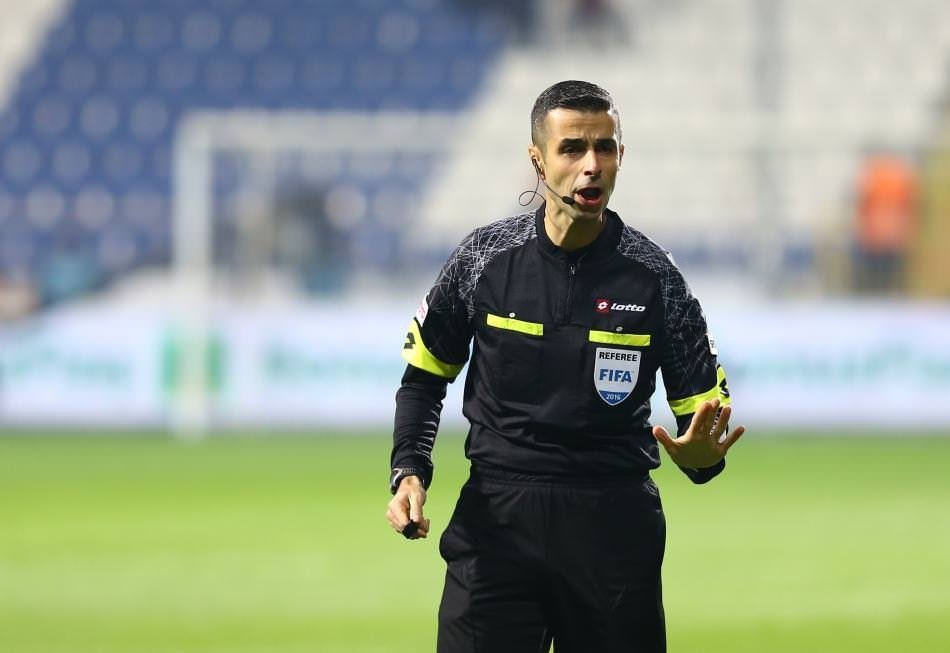 Süper Lig’e hakem hataları damga vurdu