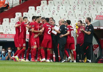 Millilerimize güzel haber! 2 yıldız kadroda