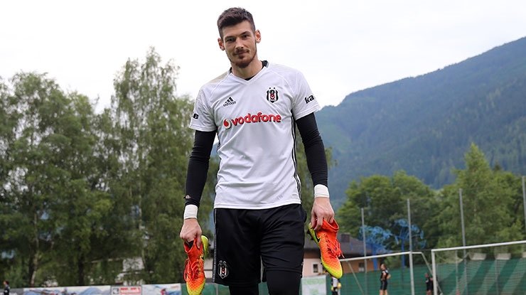 Şenol Güneş’ten flaş karar