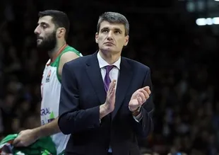 Anadolu Efes, Perasovic ile görüşüyor