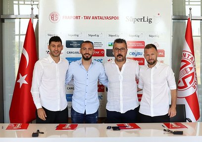 Antalyaspor'da 3 imza!