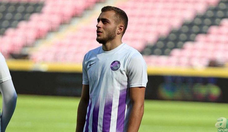 Son dakika spor haberi: Galatasaray'dan stoper bombası! Transferler peş peşe...