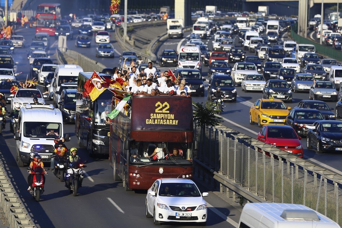Galatasaray’ın şampiyonluk kutlamasında 5. yıldız detayı