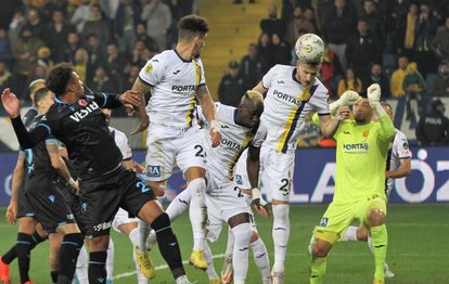 Ankaragücü - Trabzonspor maçında penaltı kararı çıktı! İşte o pozisyon