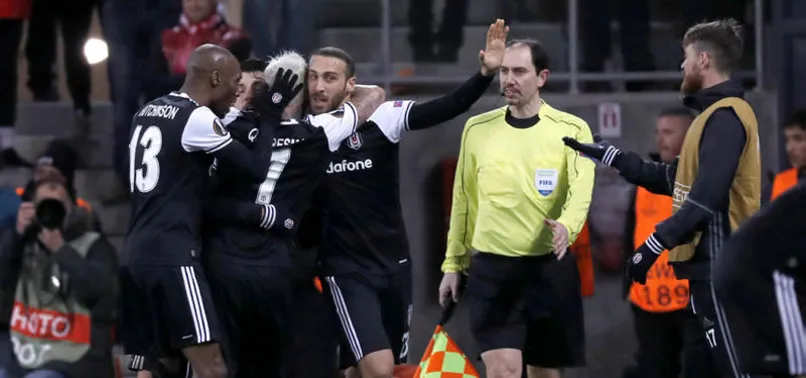 Şenol Güneş oynatıyor golcüler kral oluyor