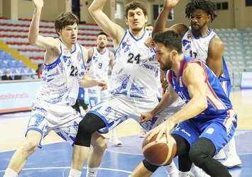 Anadolu Efes deplasmanda kazandı