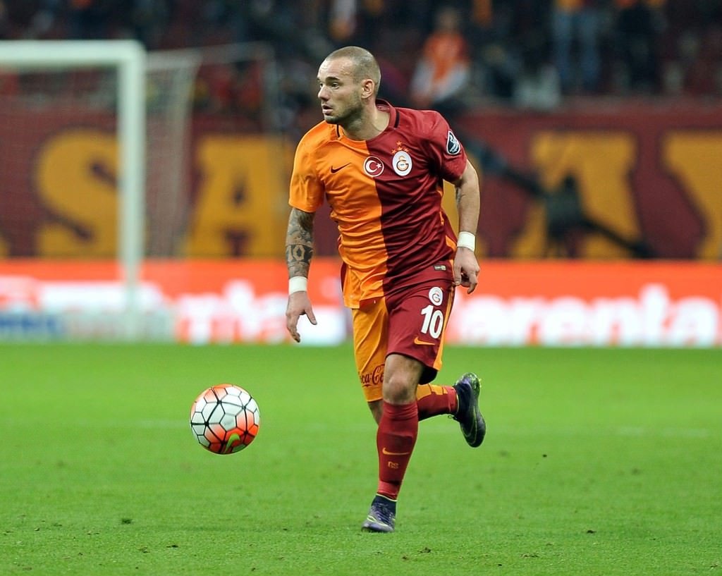 Galatasaray’dan Sneijder’e bir şok daha!