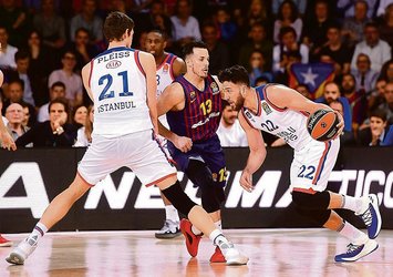 Anadolu Efes Dörtlü Final aşkına