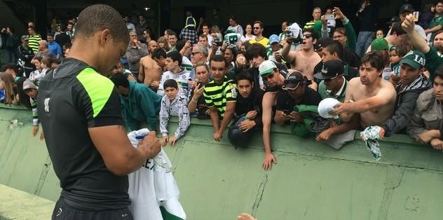 Alex futbola veda etti