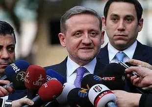 Maçlar 2 dakika geç başlayacak
