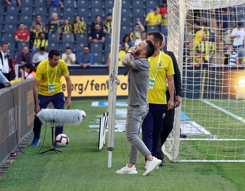 Valbuena alkışlarla veda etti