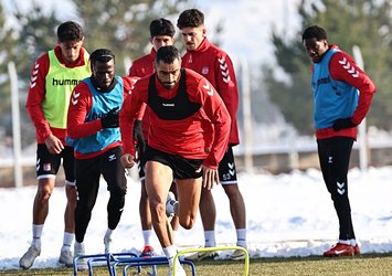 Sivasspor'un evinde rakibi G.Saray