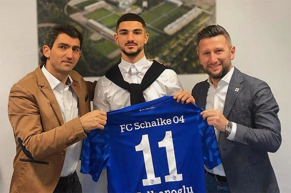 Kerim Çalhanoğlu resmen Schalke 04'te! - 1