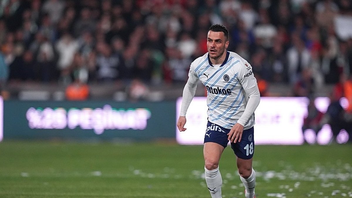 Fenerbahçe'den Filip Kostic hamlesi! Bonservisi belli oldu Fenerbahçe'den Filip Kostic hamlesi! Bonservisi belli oldu