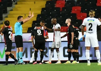 Beşiktaş Gaziantep'e takıldı!