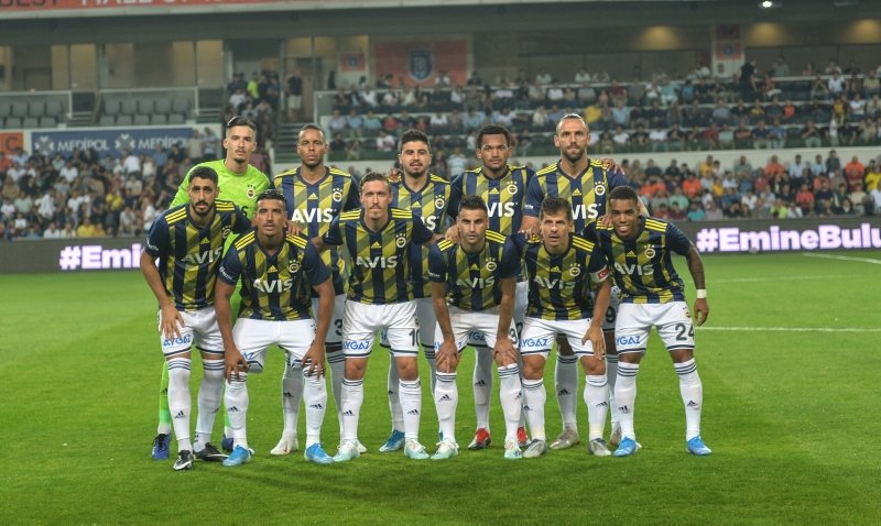 Fenerbahçe’ye Patrik Schick’ten kötü haber geldi!