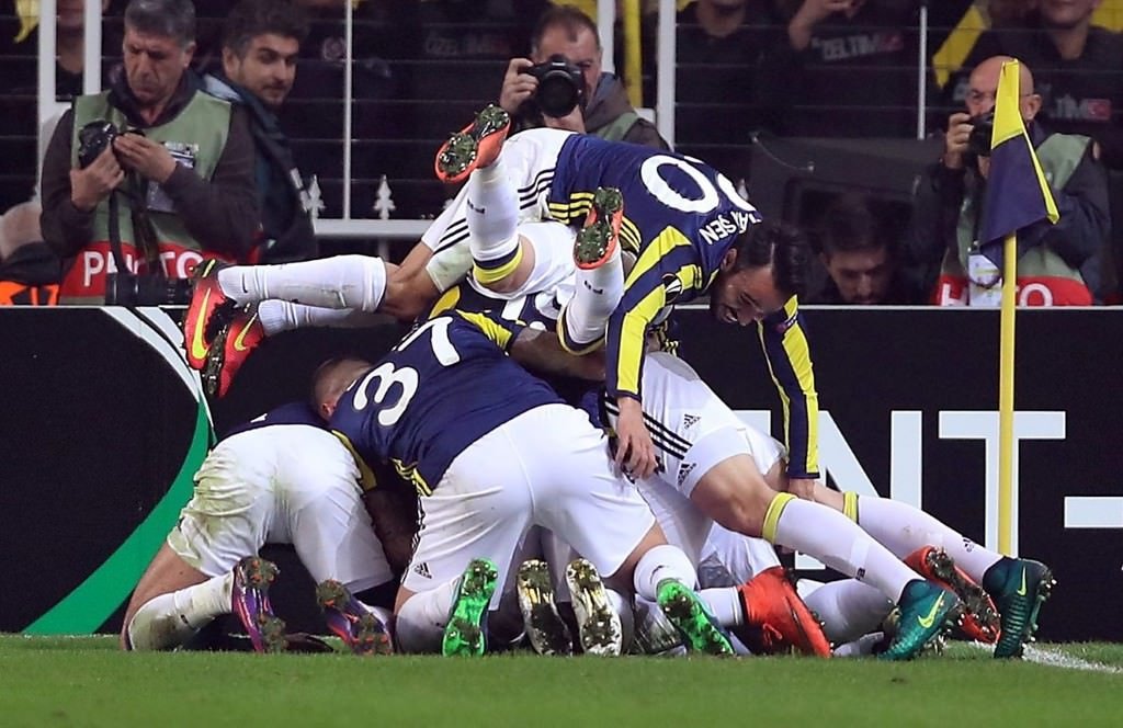Fenerbahçe - Manchester United maçından kareler