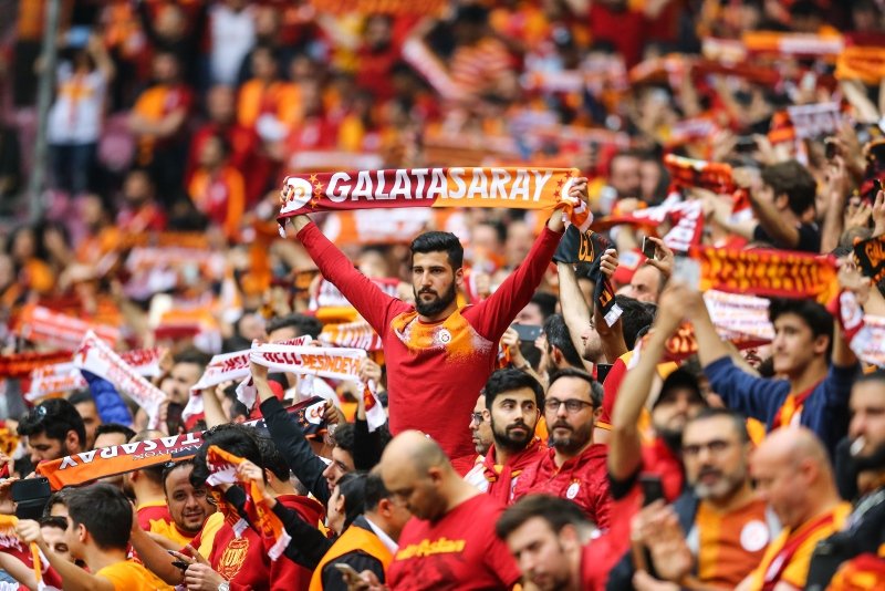 Galatasaray’dan Beşiktaş maçı sonrası ’şampiyonluk’ kutlaması! İşte o görüntüler