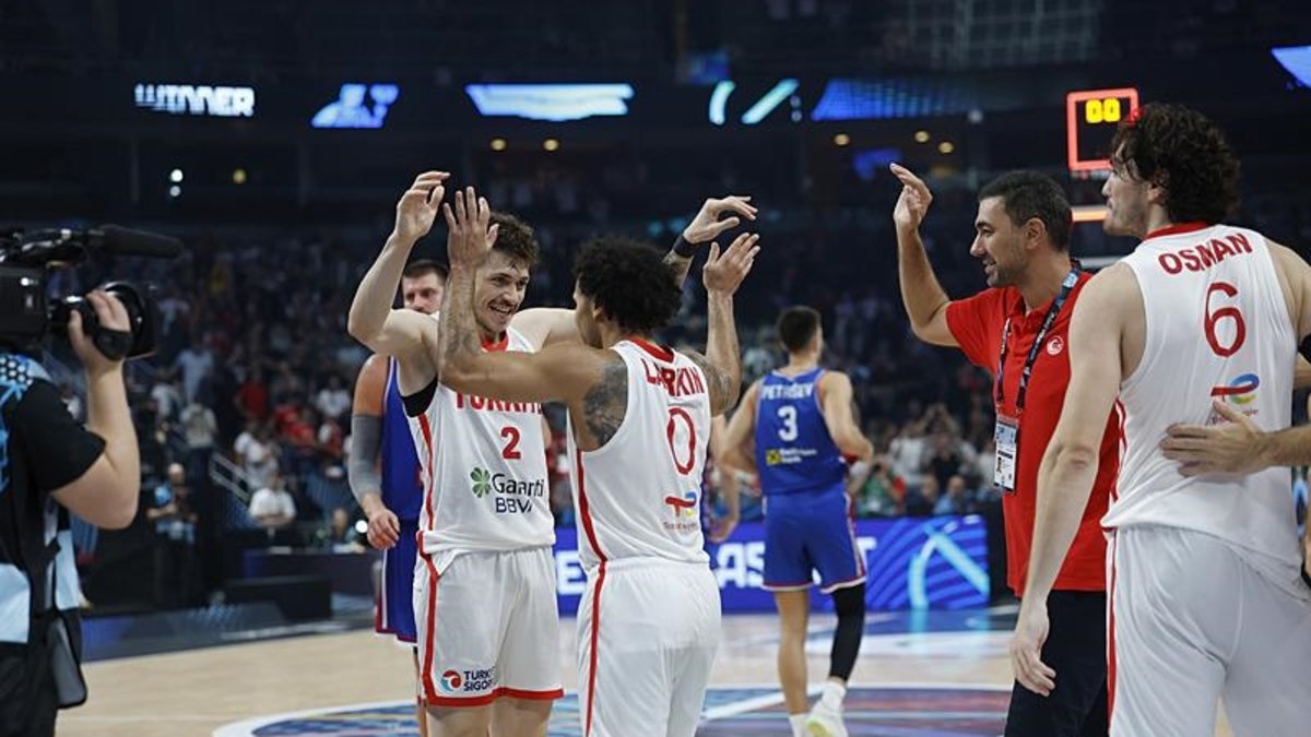Türkiye 95-90 Sırbistan | MAÇ SONUCU (12 Dev Adam lider çıktı) Türkiye 95-90 Sırbistan | MAÇ SONUCU (12 Dev Adam lider çıktı)