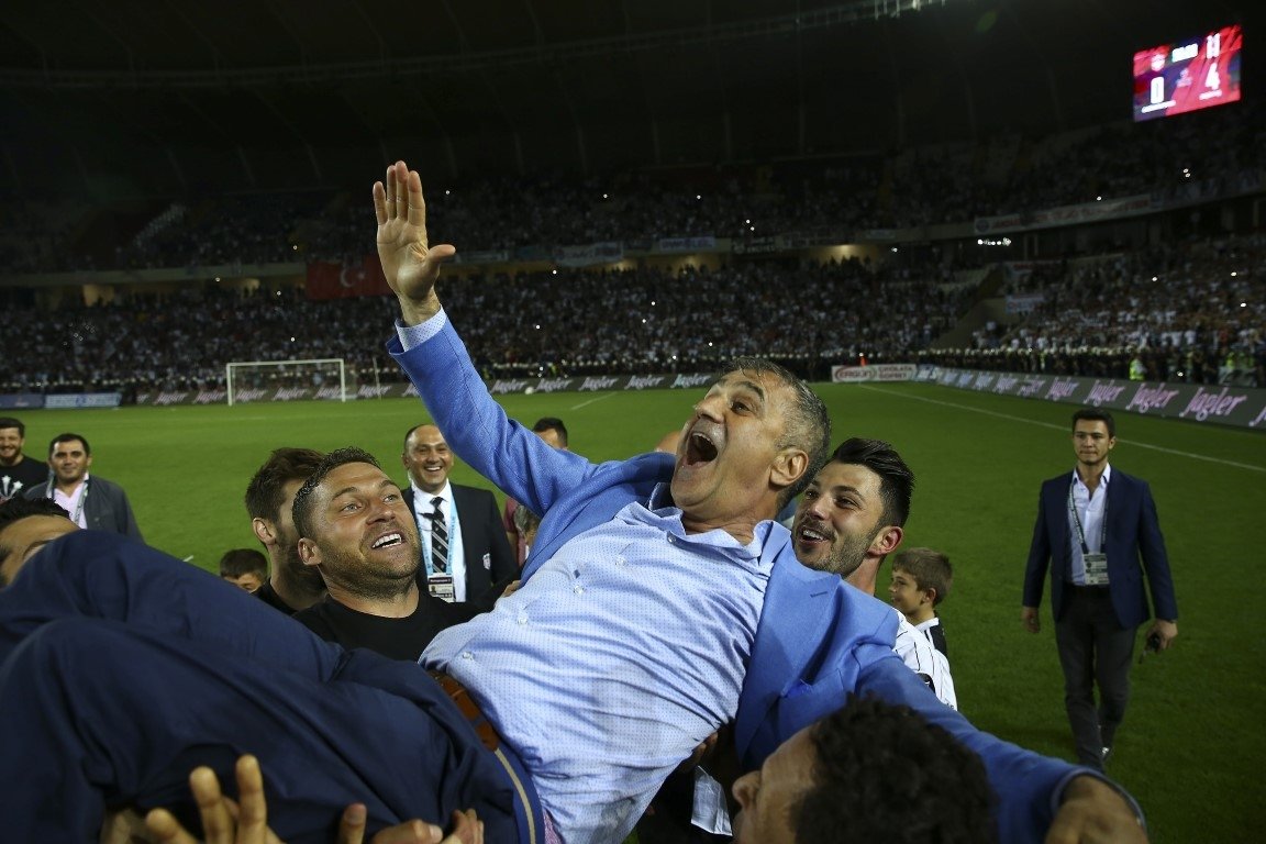 İşte Beşiktaş’ın 3 yıldız tişörtü