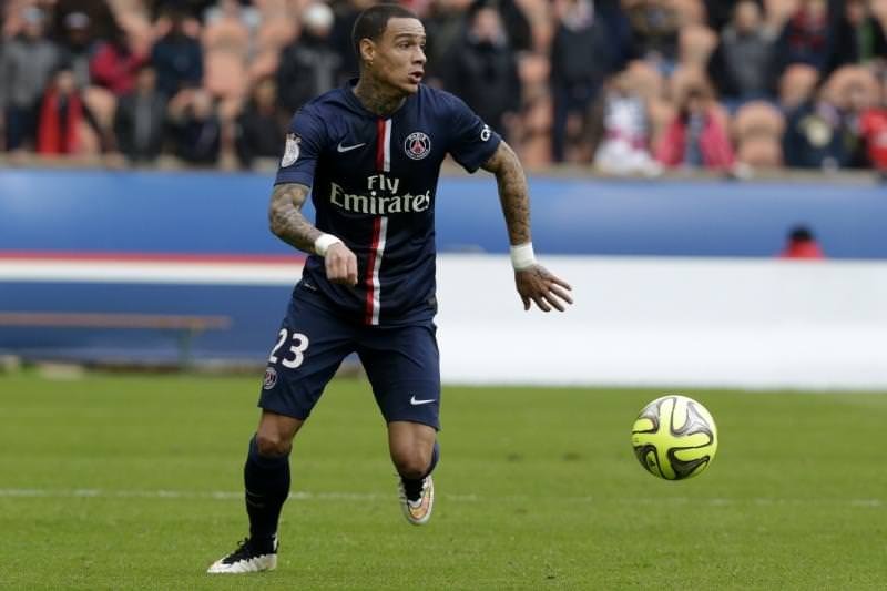 Fenerbahçe van der Wiel’i resmen açıkladı!